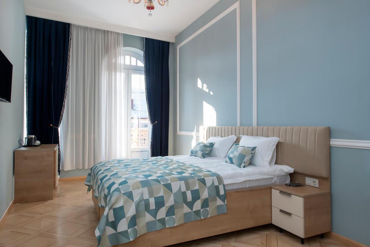 Hotel Solo Tbilissi Extérieur photo